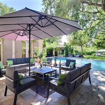 Charming Provence Retreat With Heated Pool And Jacuzzi